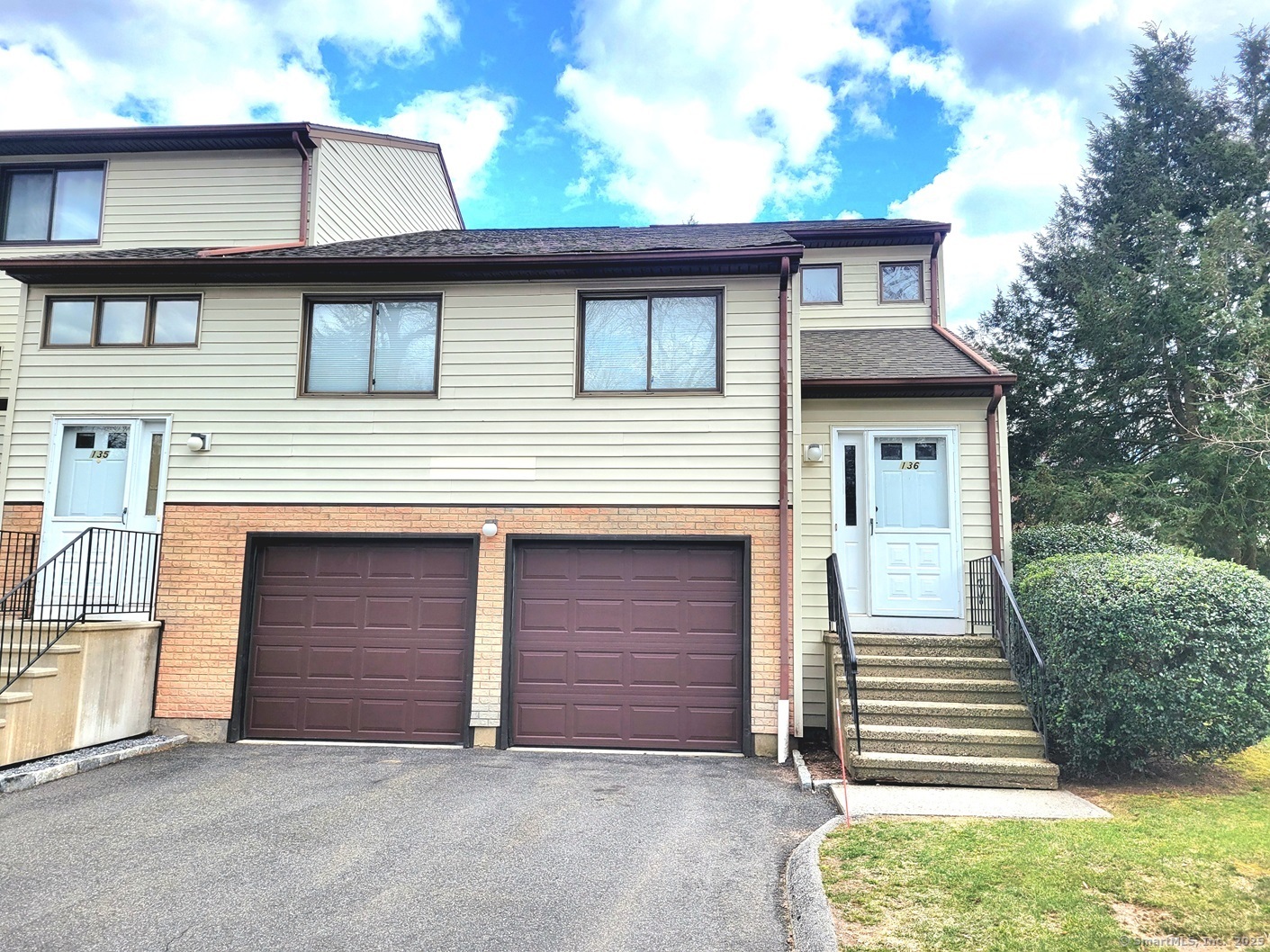 13 Oak Forest Drive Manchester CT 06042