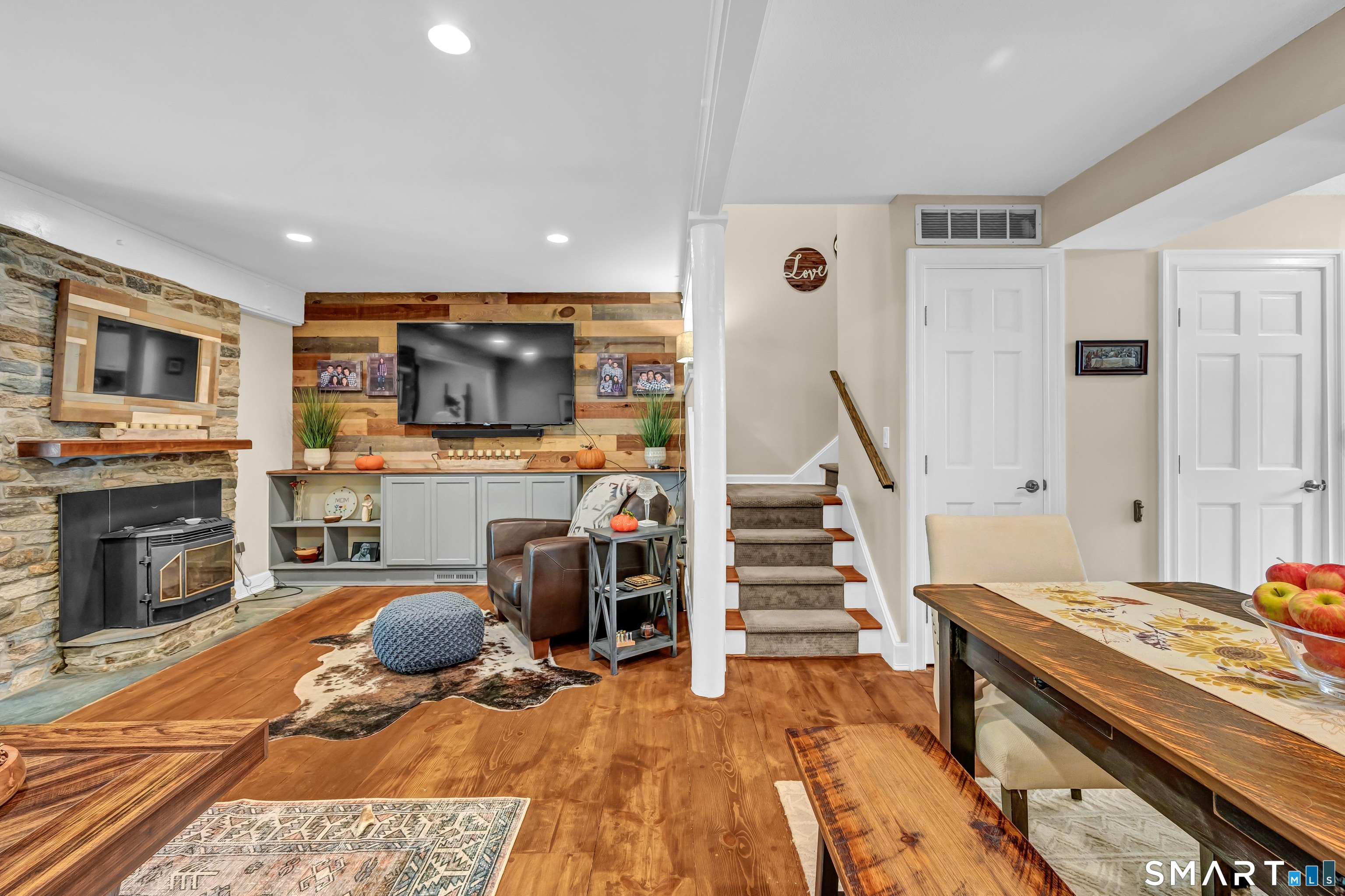 6 Highpoint Court Woodbury CT 06798