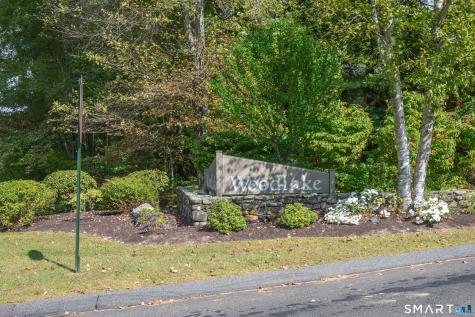 6 Highpoint Court Woodbury CT 06798