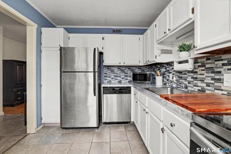 301 Heritage Village Southbury CT 06488