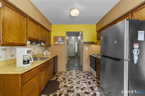 113 Shagbark Drive Derby CT 06418