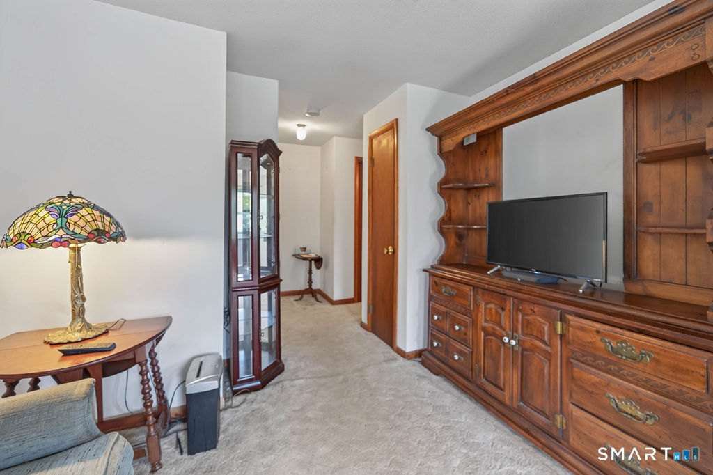 25 Florence Road Branford CT 06405