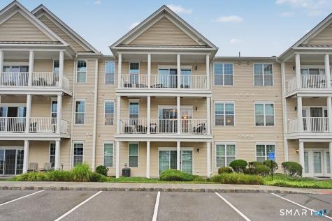 215 Center Meadow Lane Danbury CT 06810
