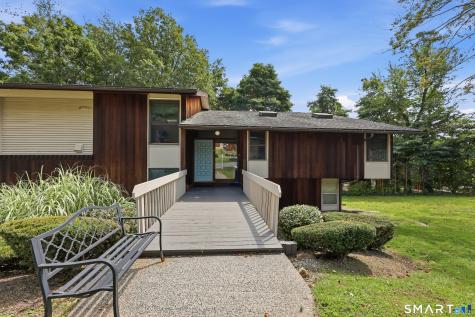 6-B Country Squire Drive Cromwell CT 06416