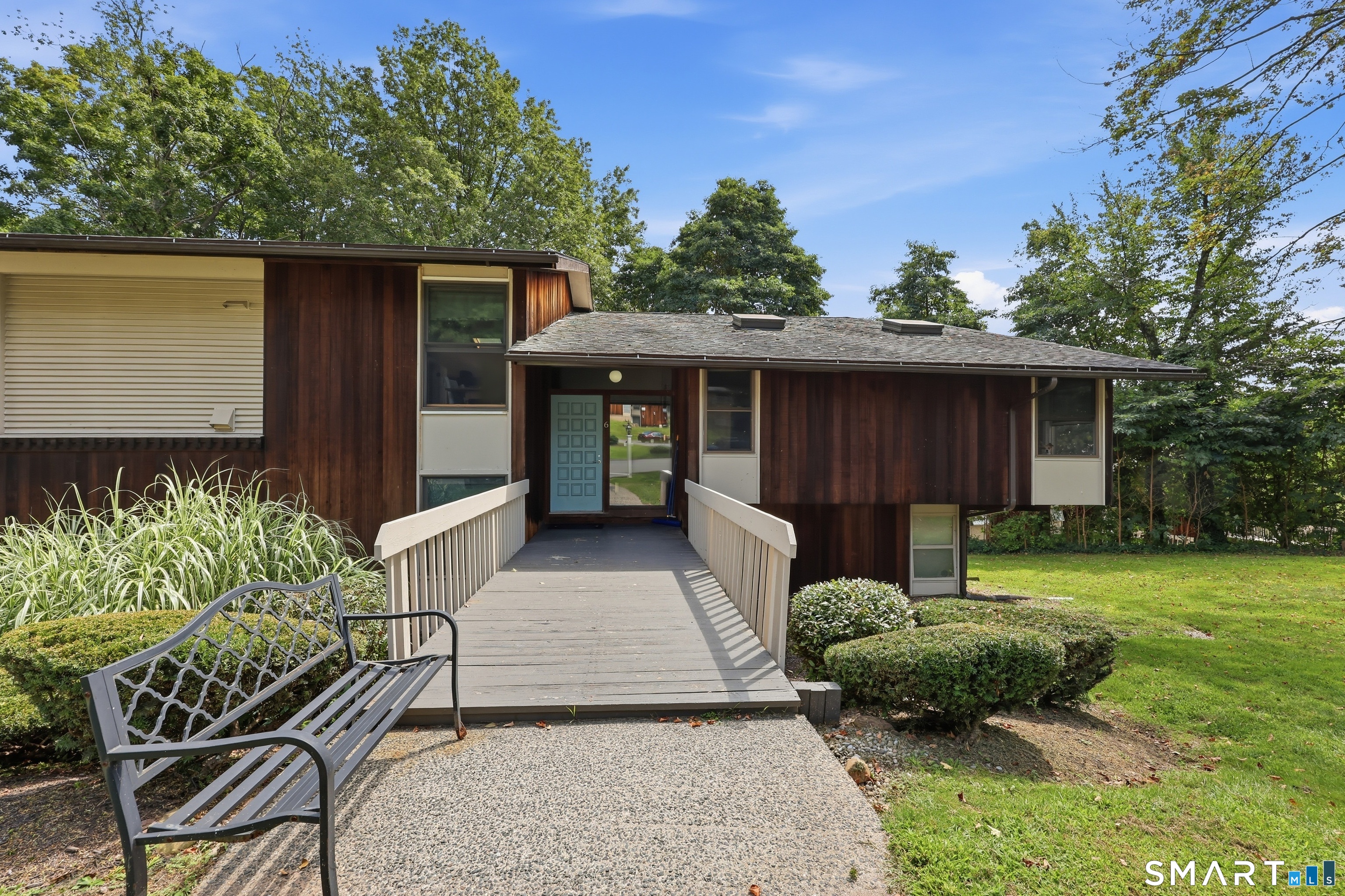 6-B Country Squire Drive Cromwell CT 06416