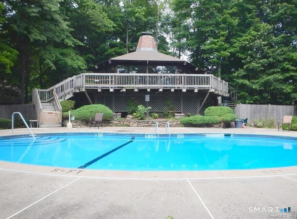 6-B Country Squire Drive Cromwell CT 06416