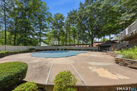 6-B Country Squire Drive Cromwell CT 06416