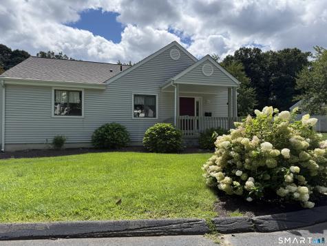 35 Nutmeg Road Middlebury CT 06762