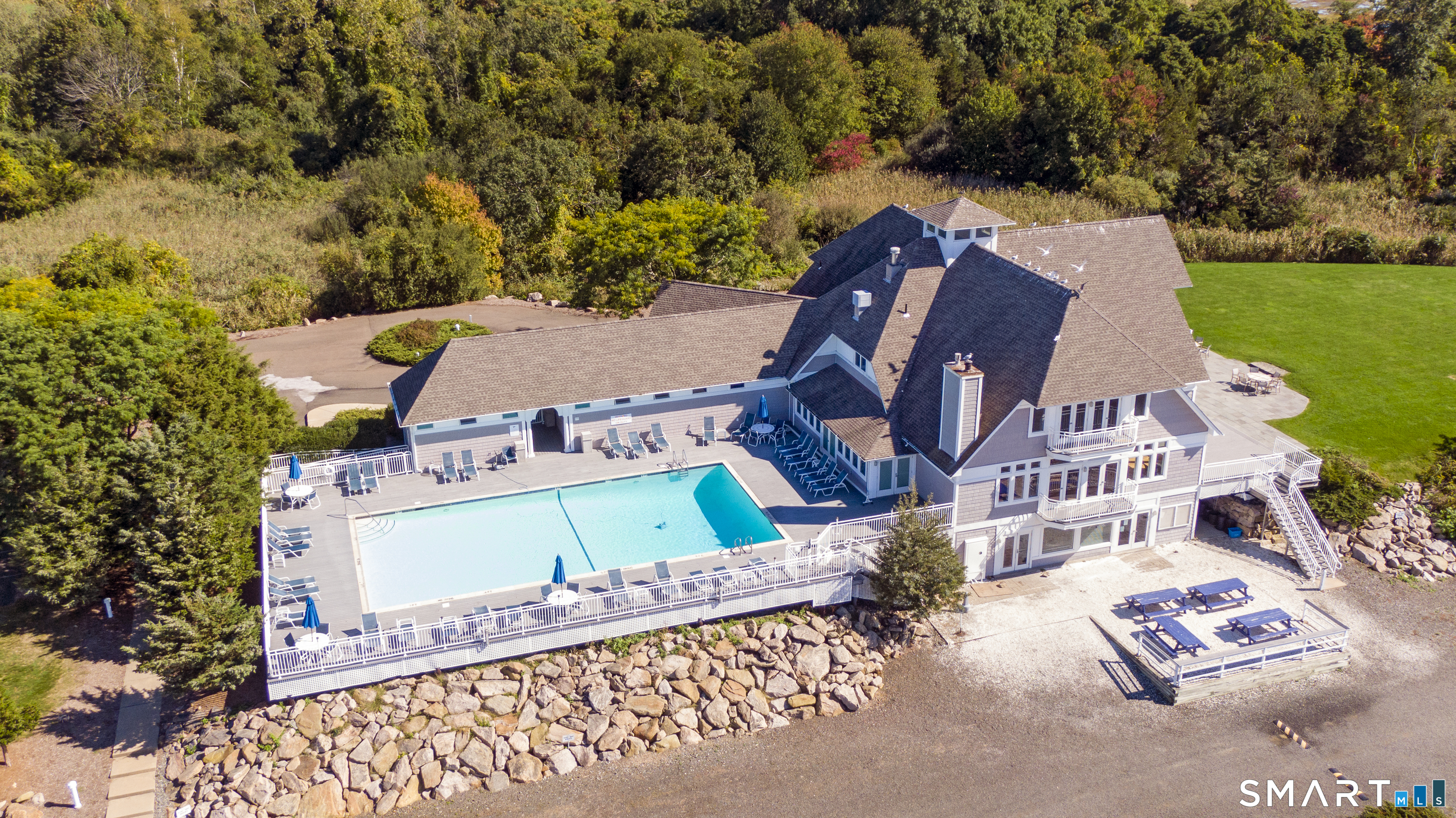 379 Whitfield Street Guilford CT 06437
