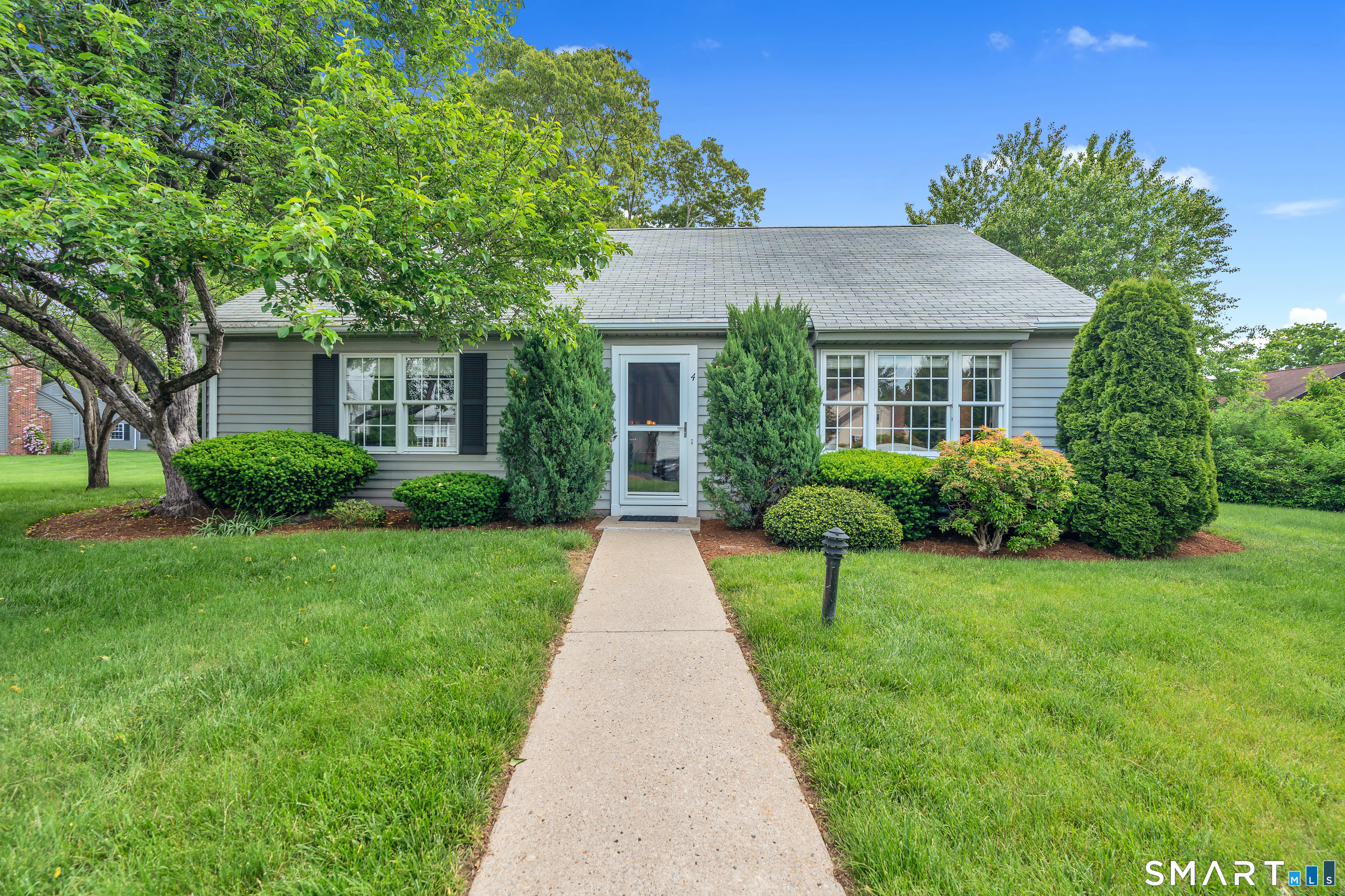 4 Aylesbury Circle Madison CT 06443