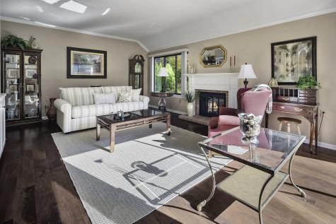 7 Heritage Crest Southbury CT 06488