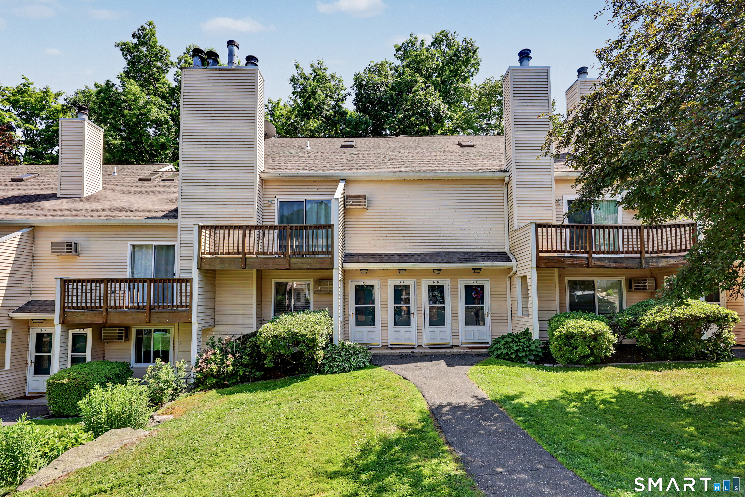 8 Rose Lane Danbury CT 06811