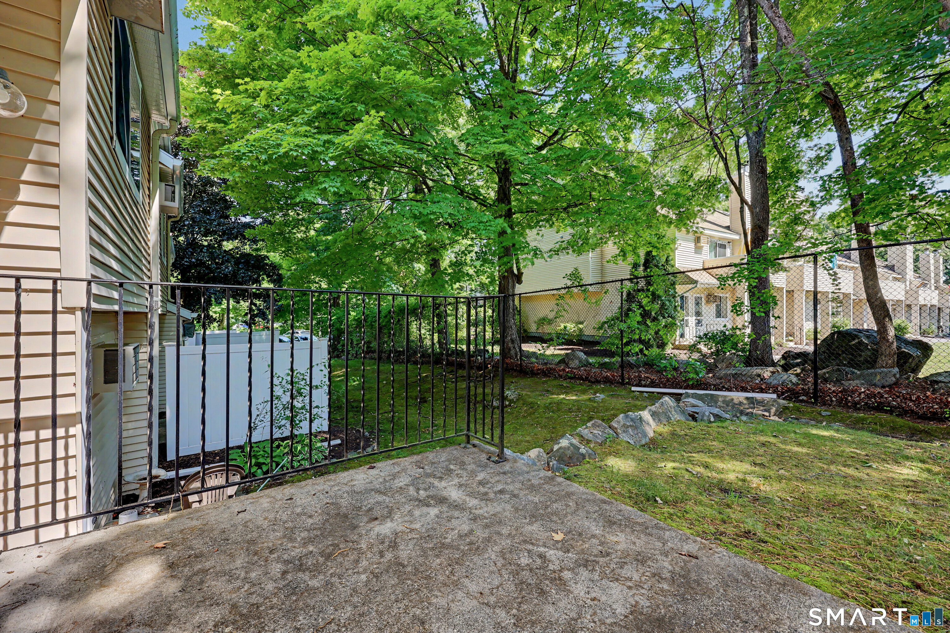 8 Rose Lane Danbury CT 06811