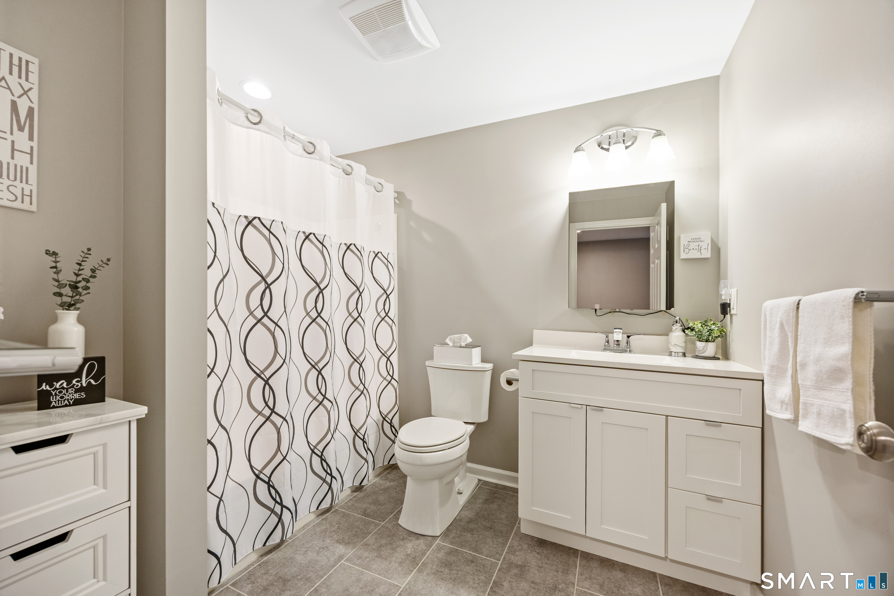 9 Nadia Lane Wallingford CT 06492