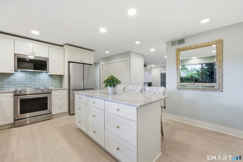29 Great Meadow Lane Farmington CT 06032