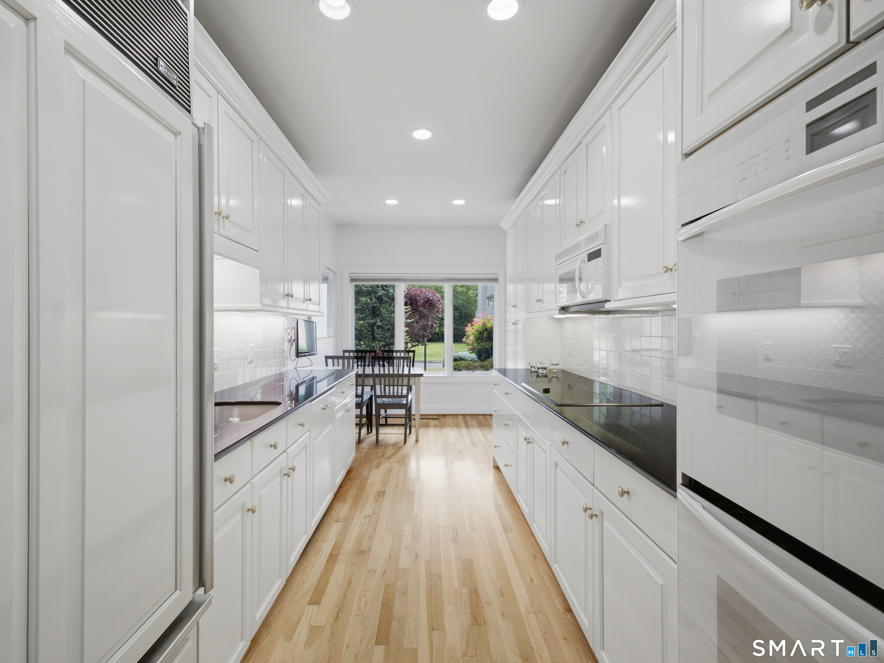 2 Shirecrest Avon CT 06001