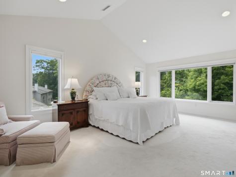 2 Shirecrest Avon CT 06001
