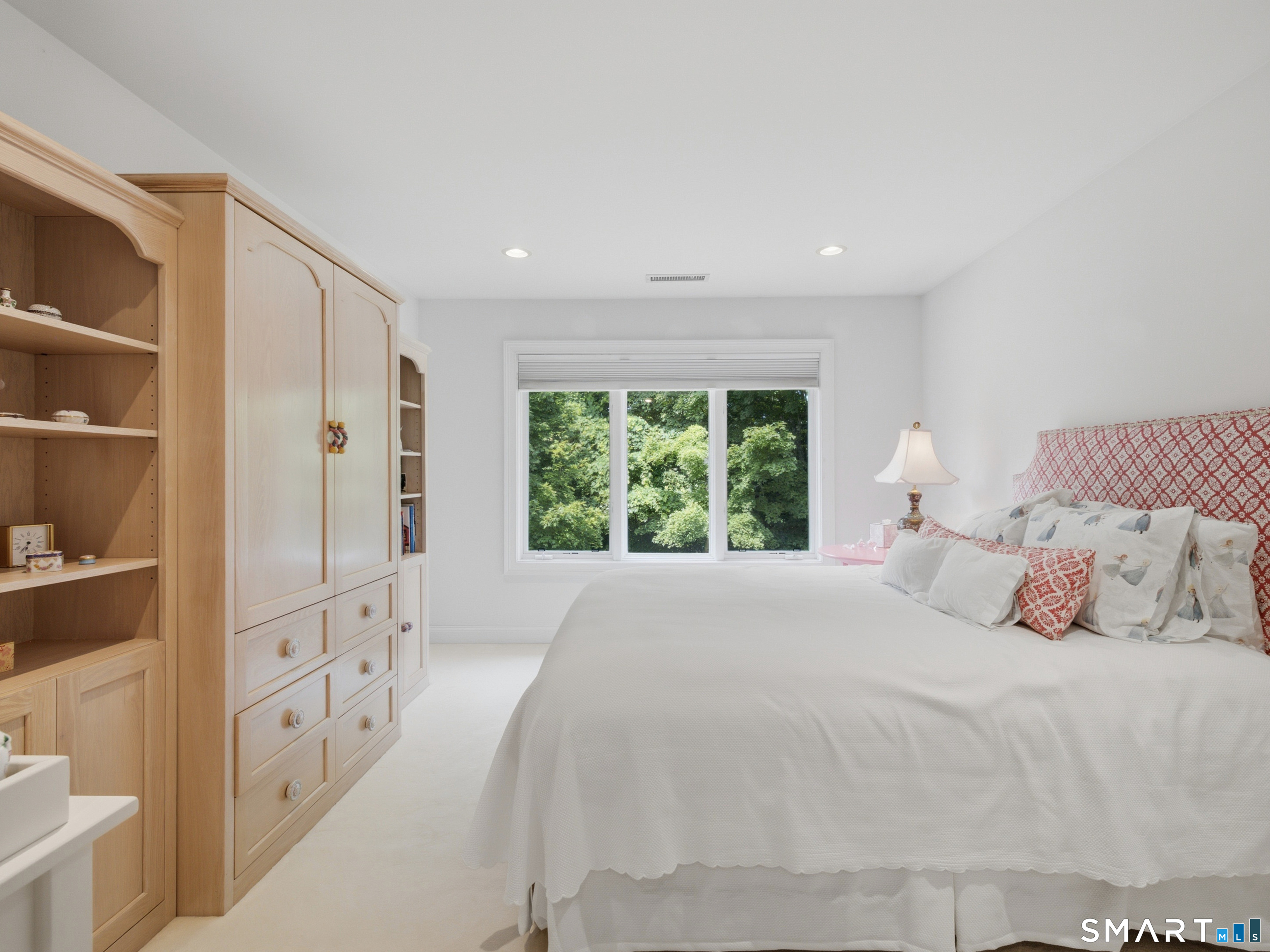 2 Shirecrest Avon CT 06001