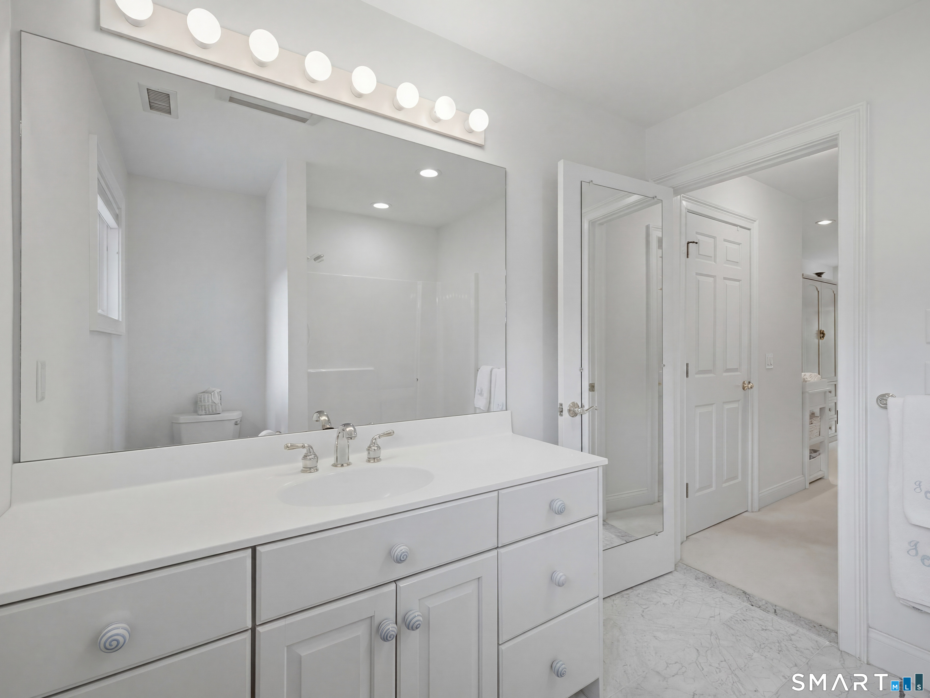2 Shirecrest Avon CT 06001