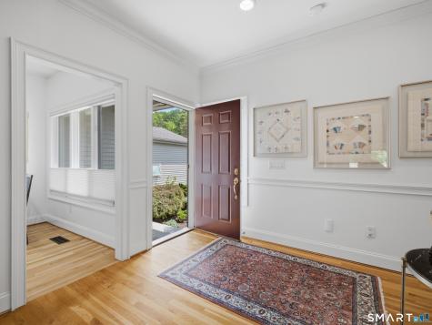 2 Shirecrest Avon CT 06001