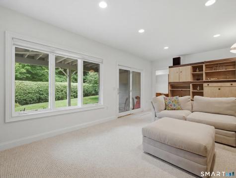 2 Shirecrest Avon CT 06001