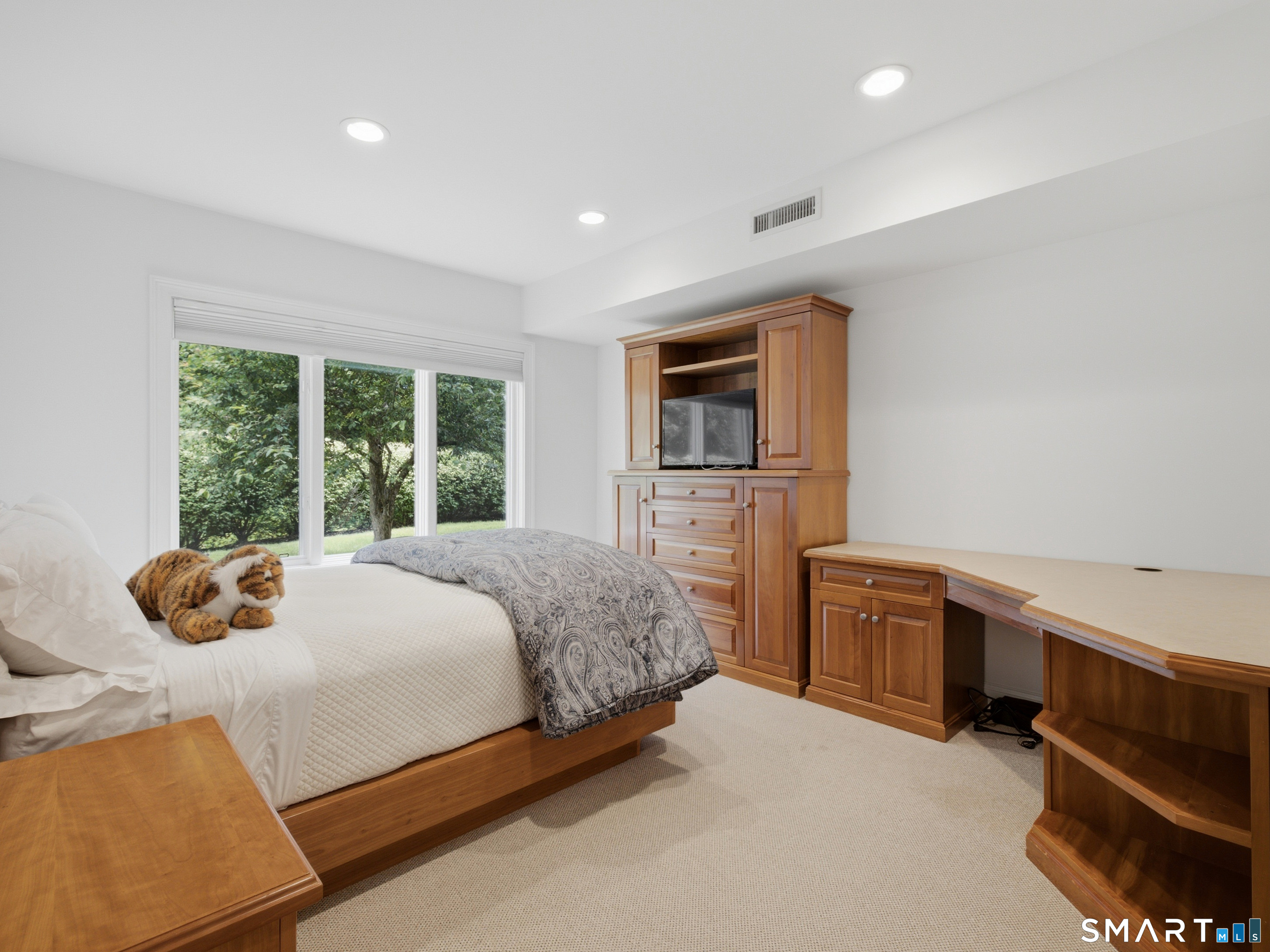 2 Shirecrest Avon CT 06001
