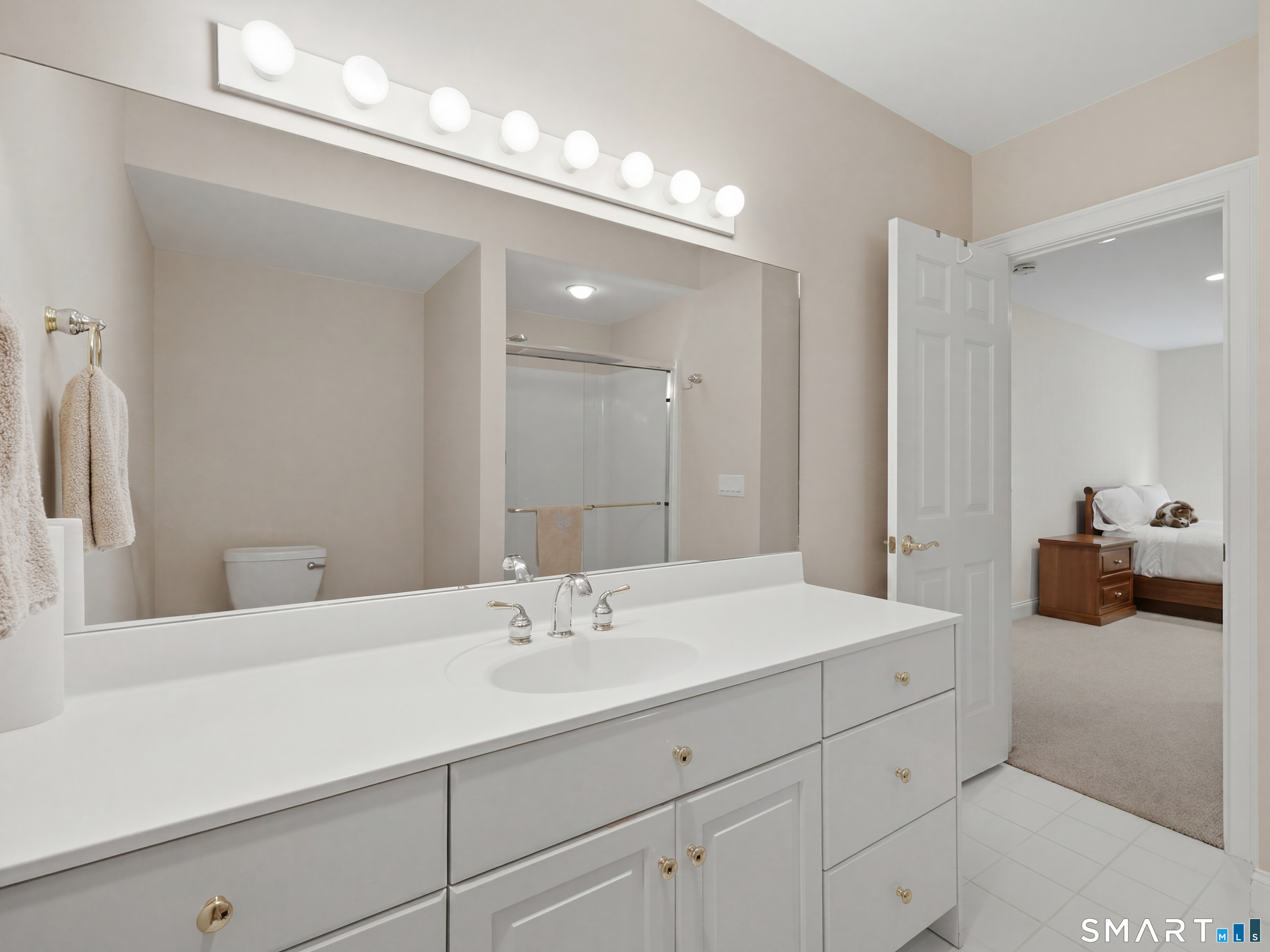 2 Shirecrest Avon CT 06001