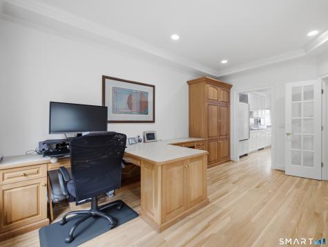 2 Shirecrest Avon CT 06001