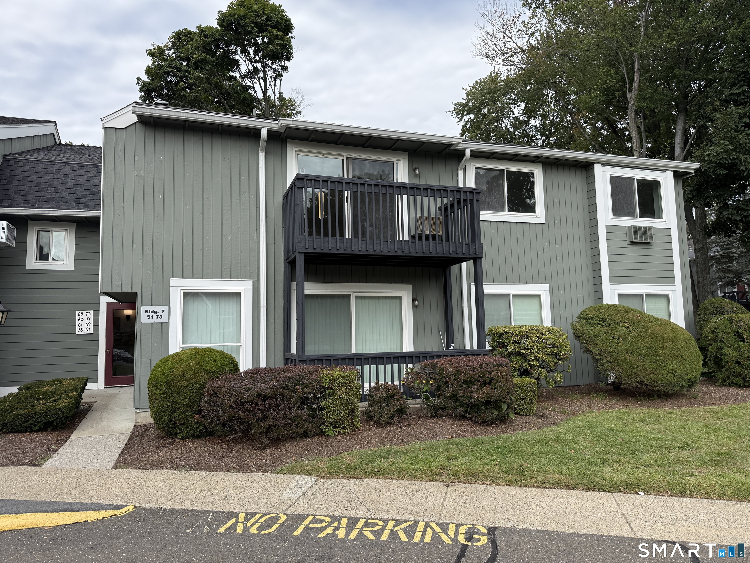 69 Ameridge Drive Bridgeport CT 06606