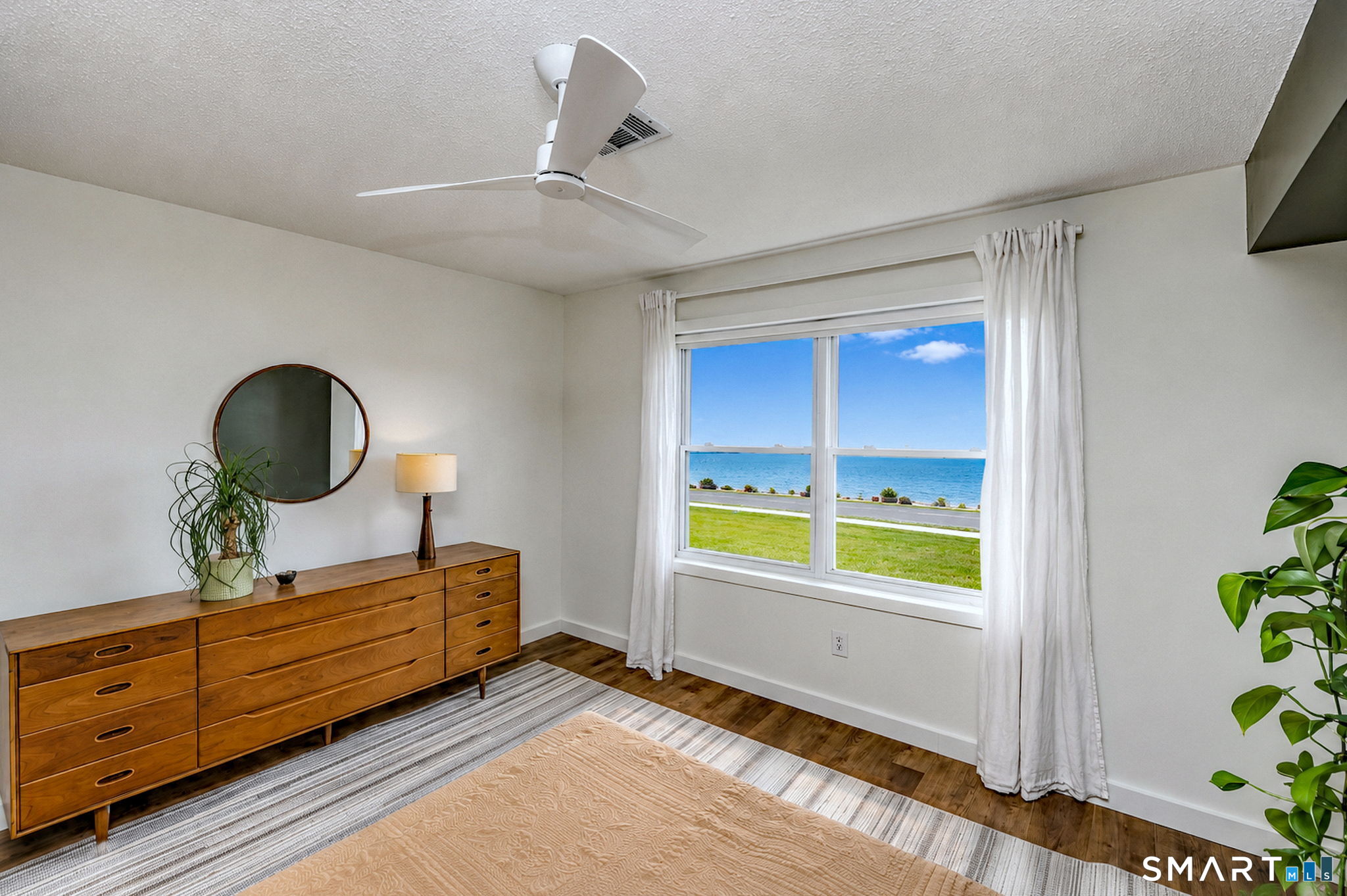 215 Beach Street West Haven CT 06516