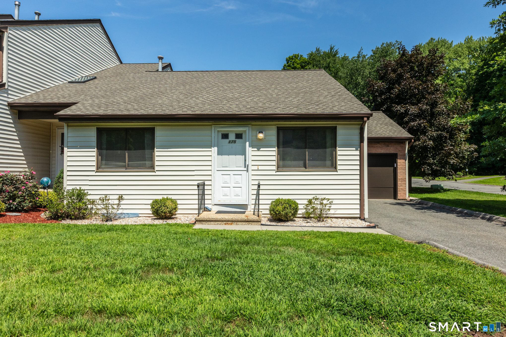 17 Oak Forest Drive Manchester CT 06040