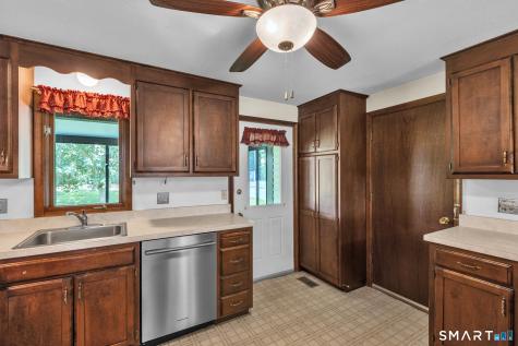 17 Oak Forest Drive Manchester CT 06040