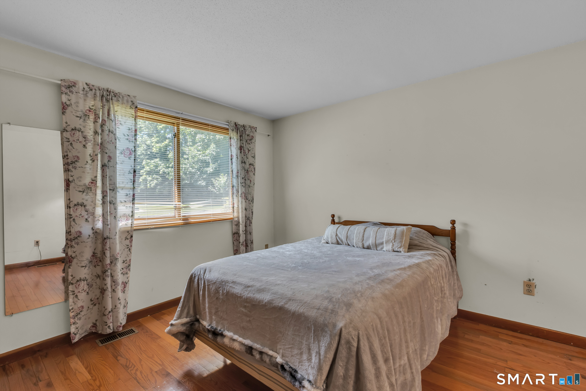 17 Oak Forest Drive Manchester CT 06040