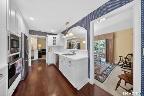289 Heritage Village Southbury CT 06488