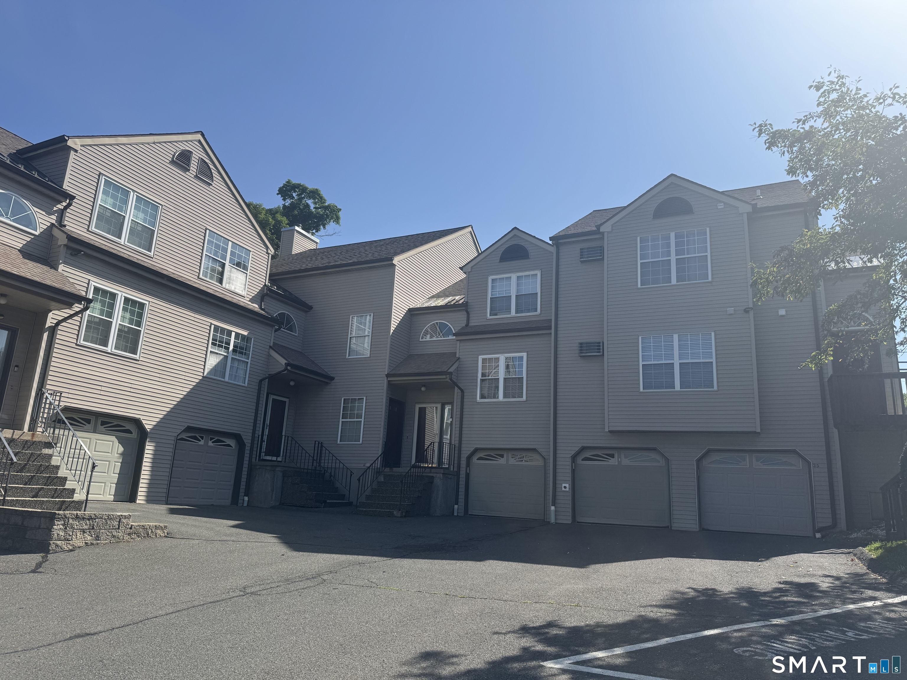 782 Oronoke Road Waterbury CT 06708