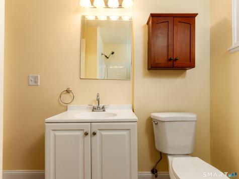 45 Mckenna Drive Middletown CT 06457