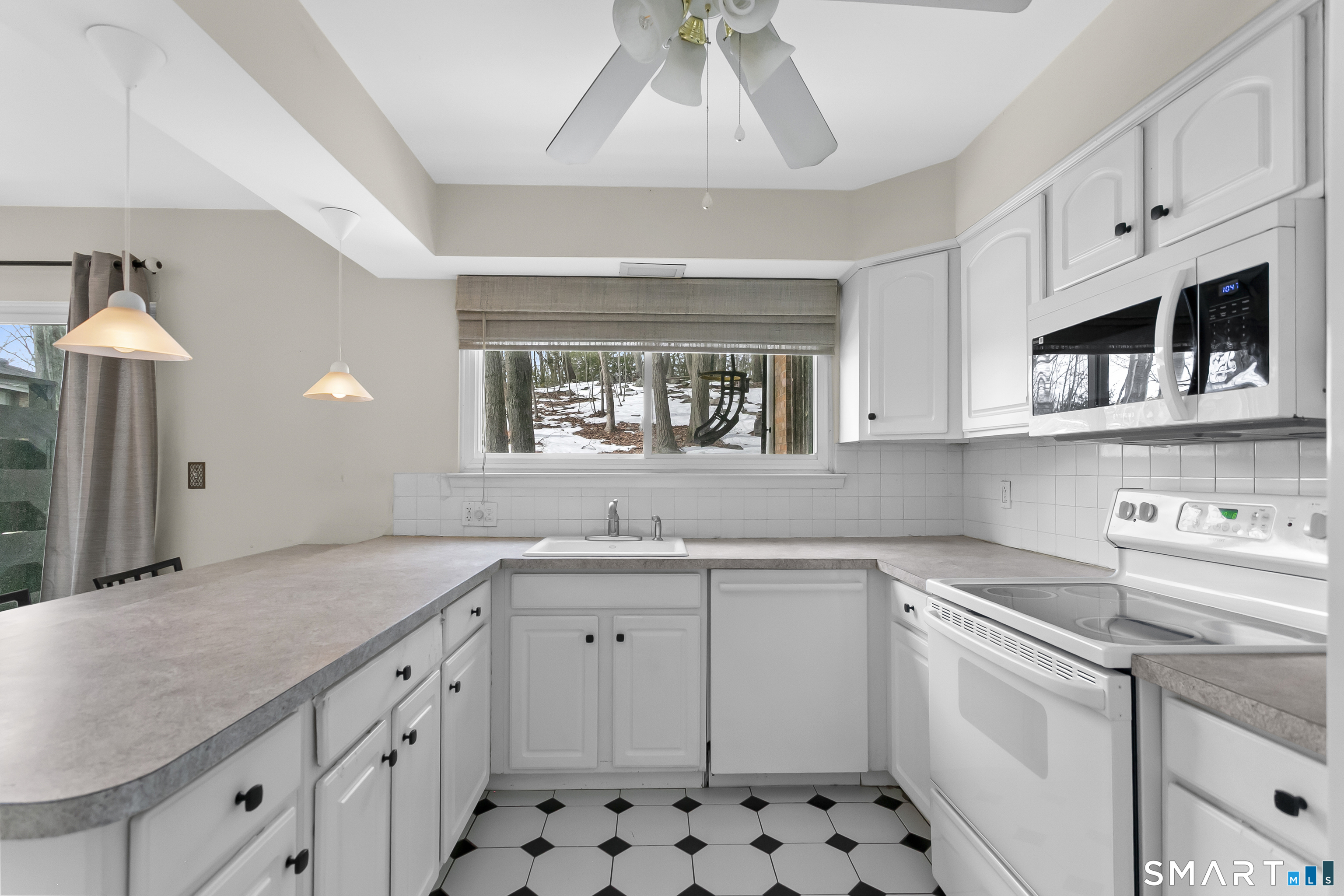 200 Woodmont Avenue Bridgeport CT 06606