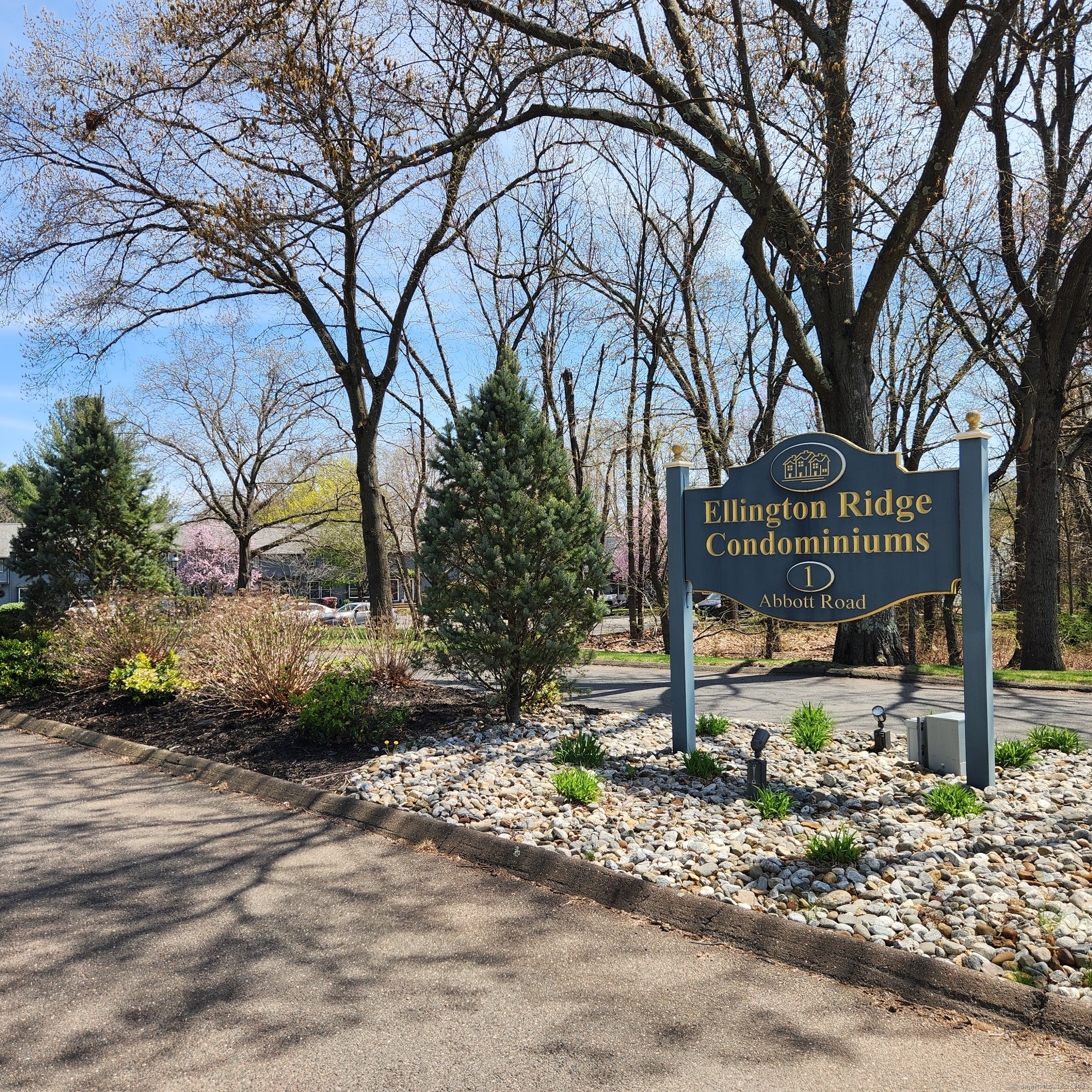 1 Abbott Road Ellington CT 06029