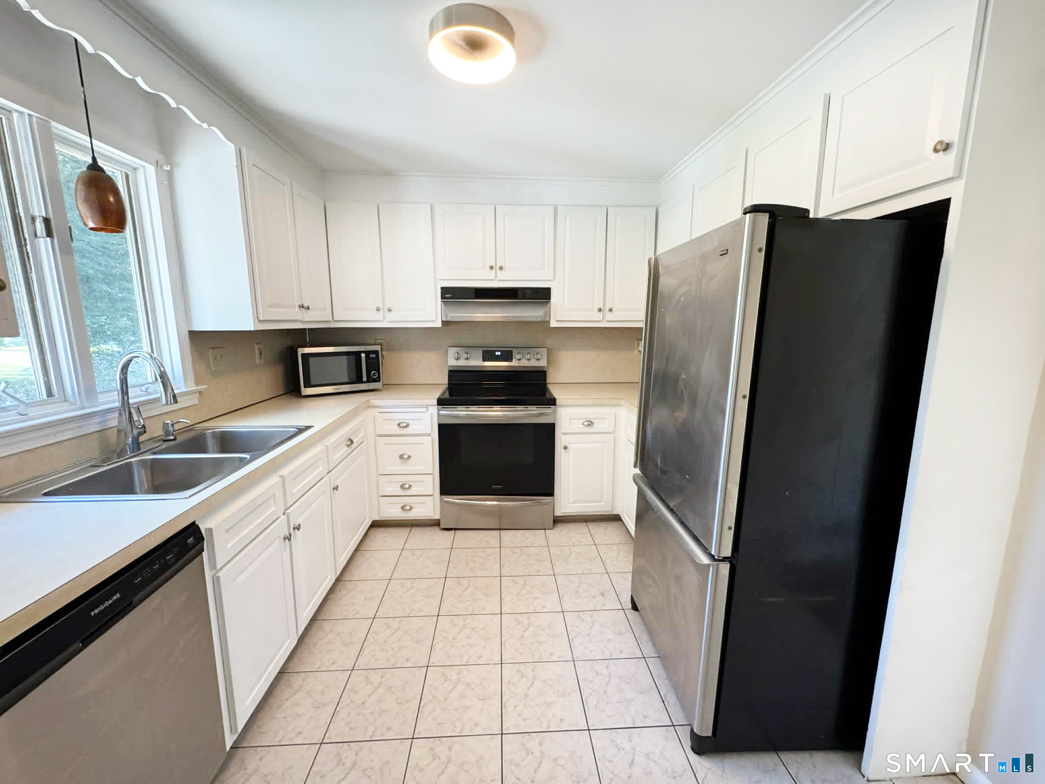 10 Countryside Lane Middletown CT 06457