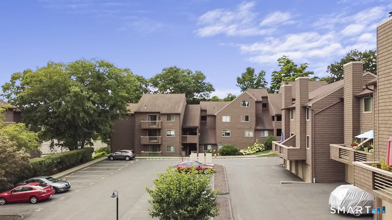 166 Old Brookfield Road Danbury CT 06811