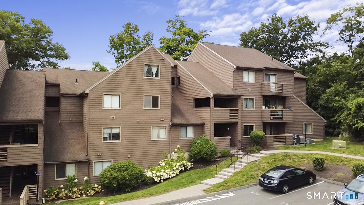 166 Old Brookfield Road Danbury CT 06811
