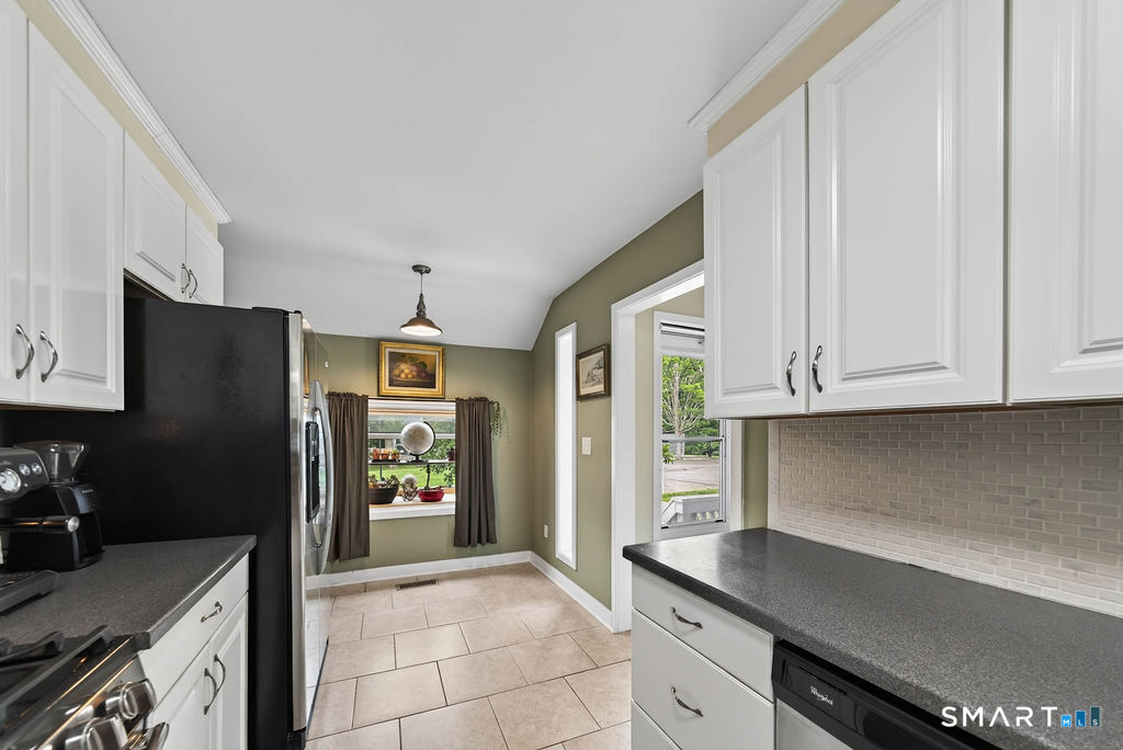 233 Mansfield Grove Road East Haven CT 06512