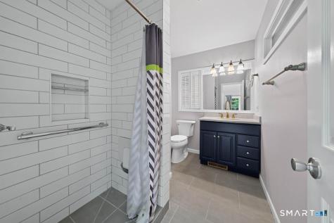 233 Mansfield Grove Road East Haven CT 06512