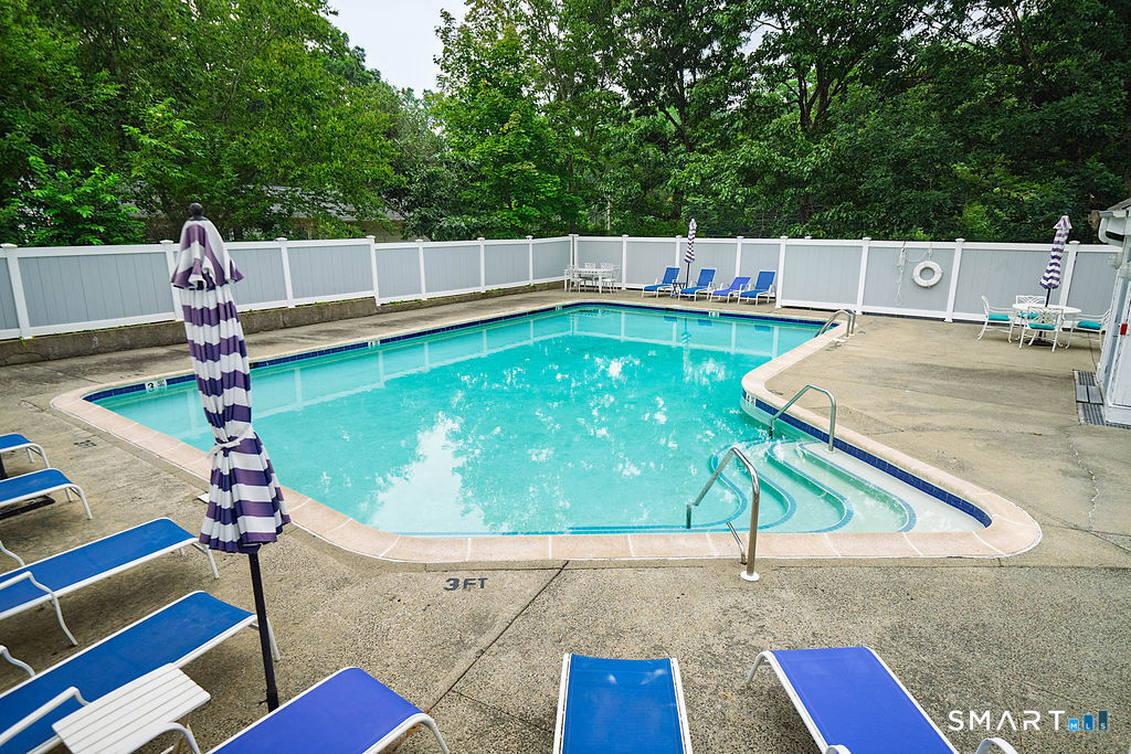 233 Mansfield Grove Road East Haven CT 06512