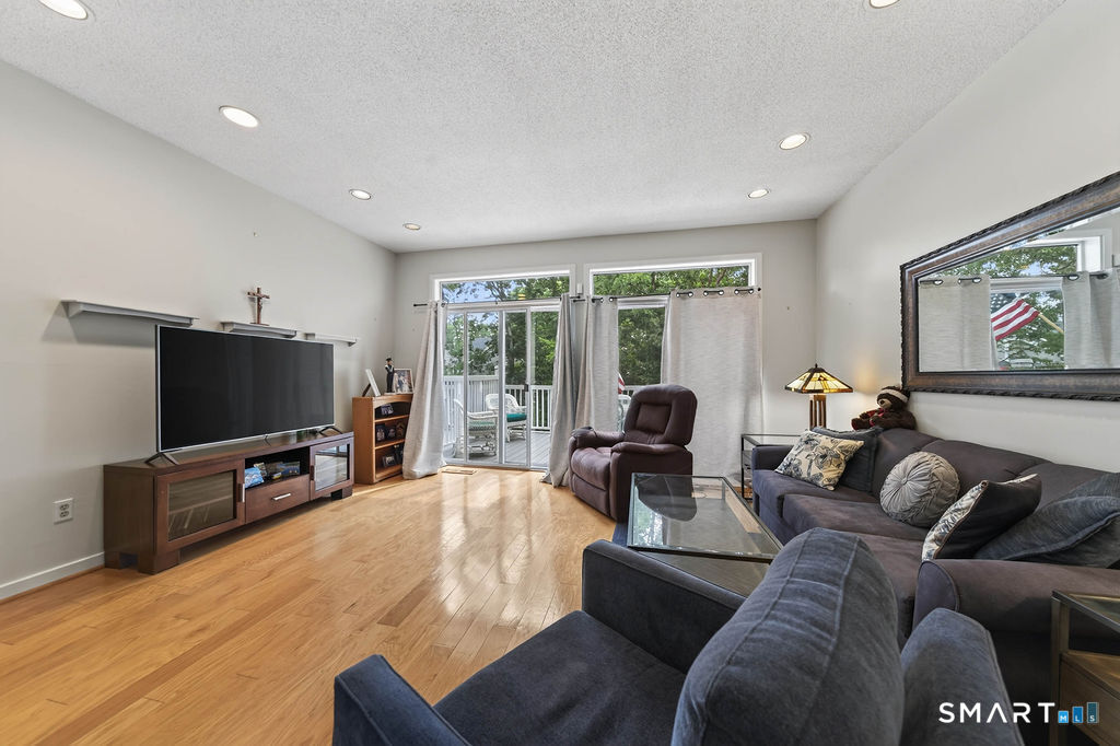 233 Mansfield Grove Road East Haven CT 06512