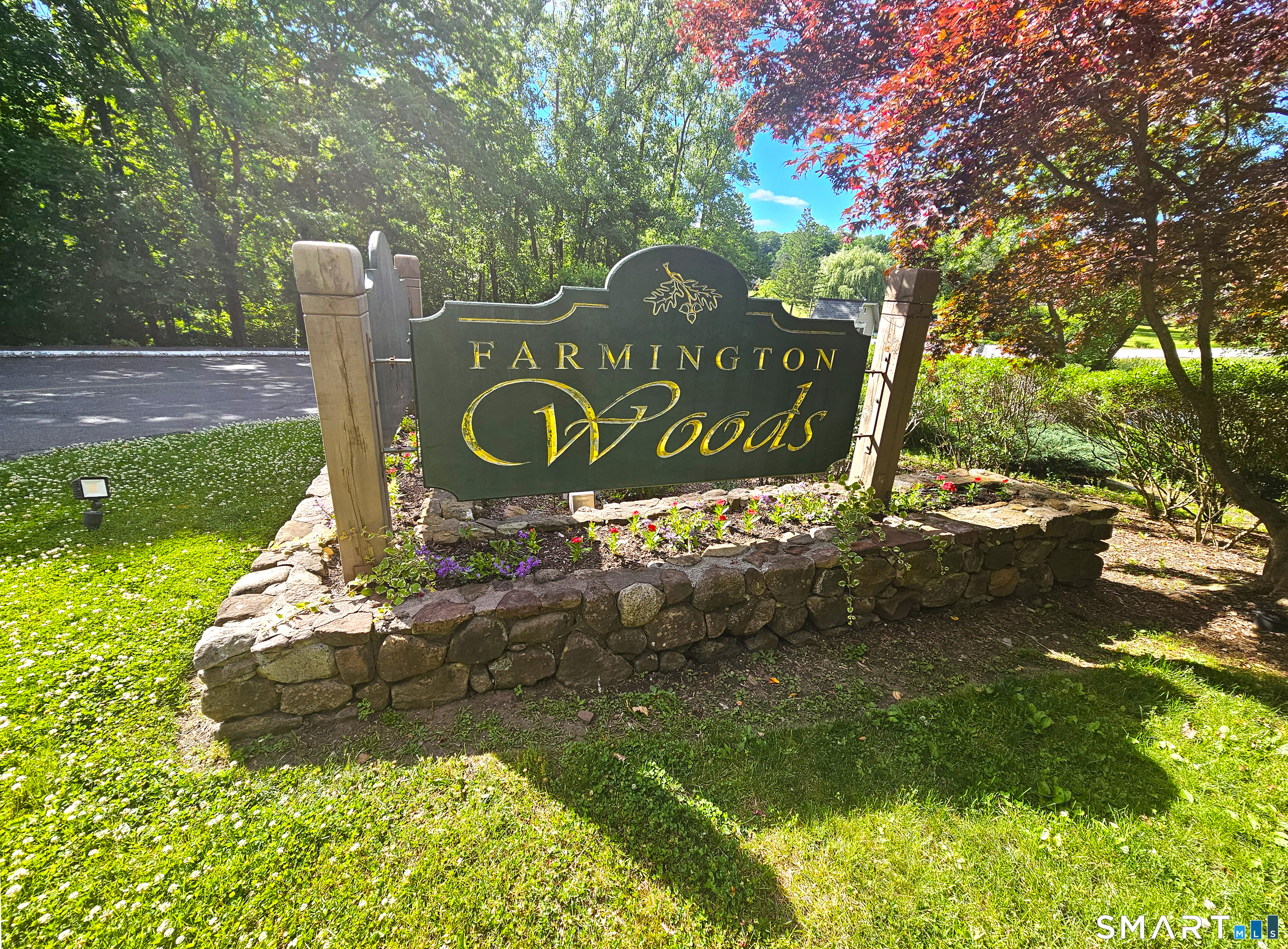 11 Strathmore Lane Avon CT 06001
