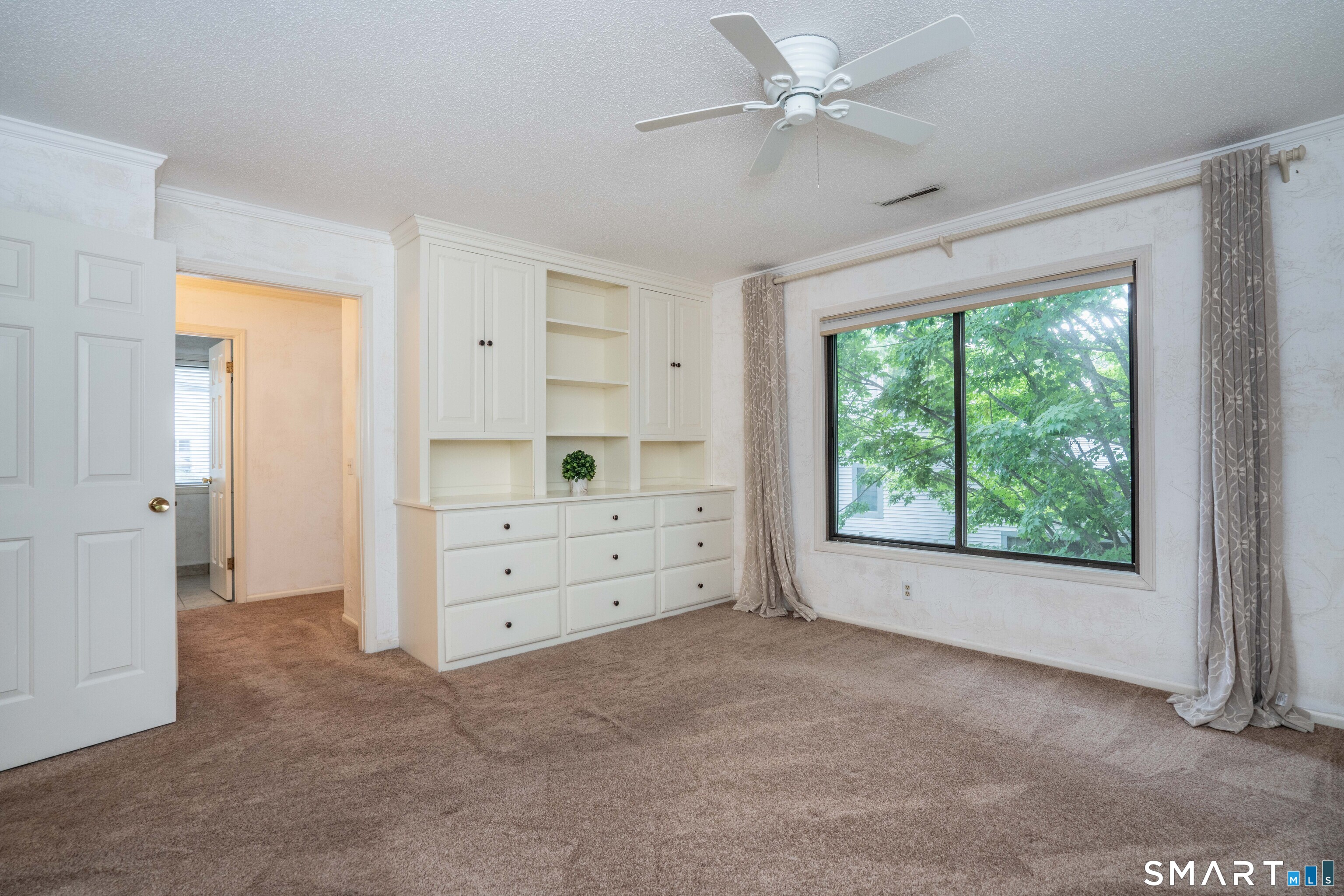 11 Strathmore Lane Avon CT 06001