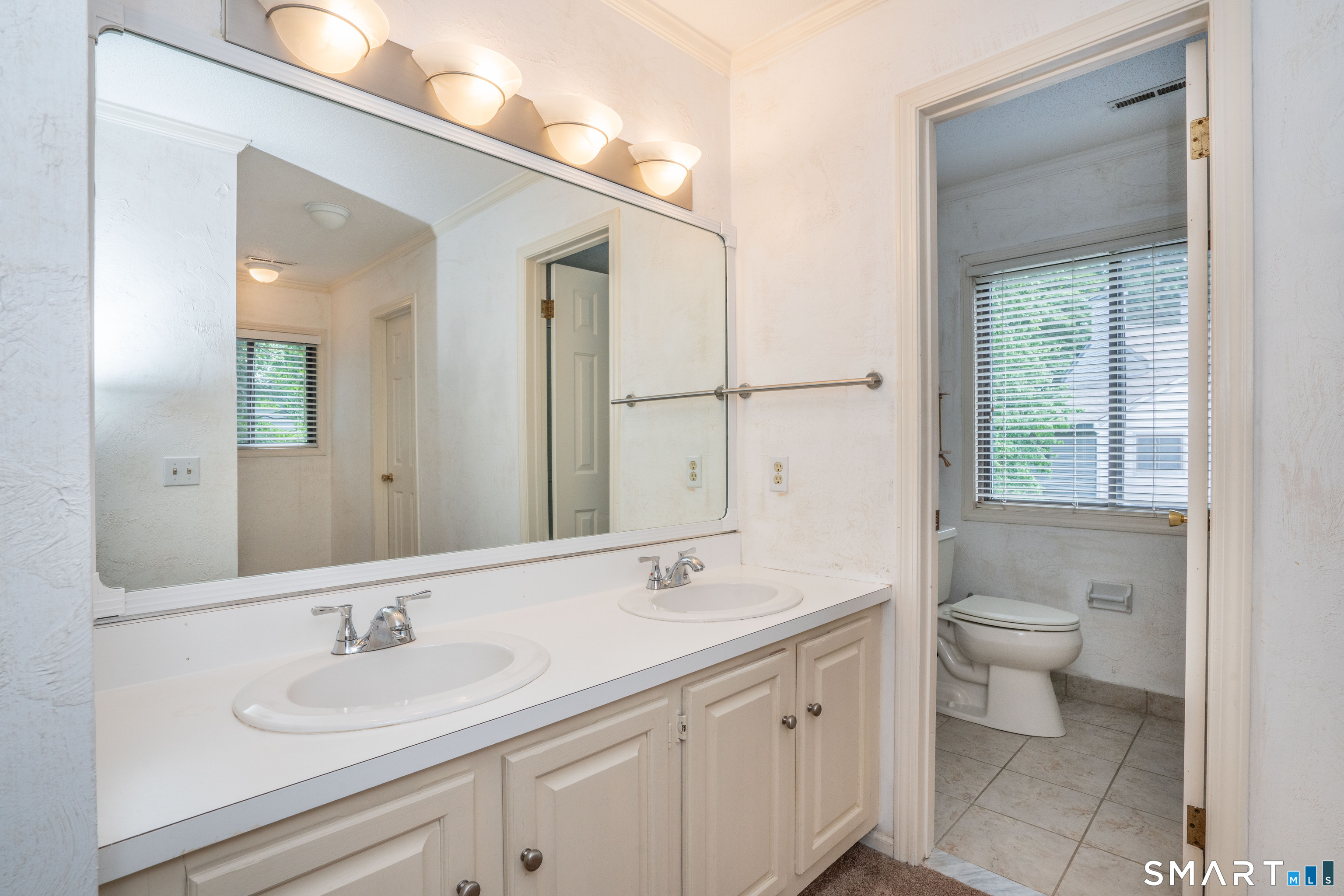 11 Strathmore Lane Avon CT 06001