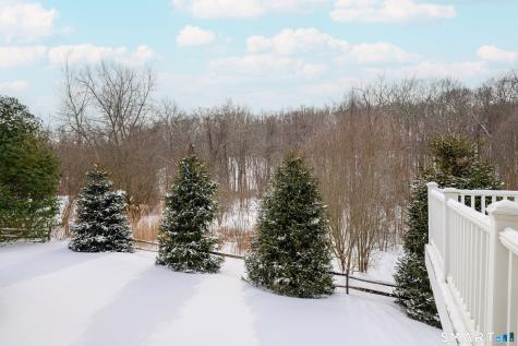 23 Woods Lane Newtown CT 06470