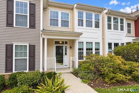 19 Orwich Court Danbury CT 06810